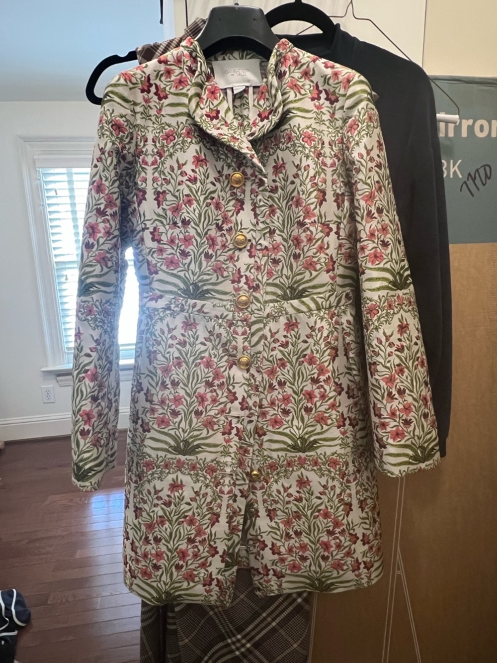Floral Quilted Button-Front Jacket in Green and Pink size 40